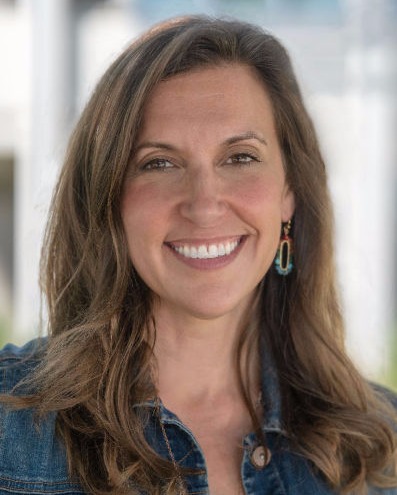 Photo of Aubrey Saverino, acting instructor